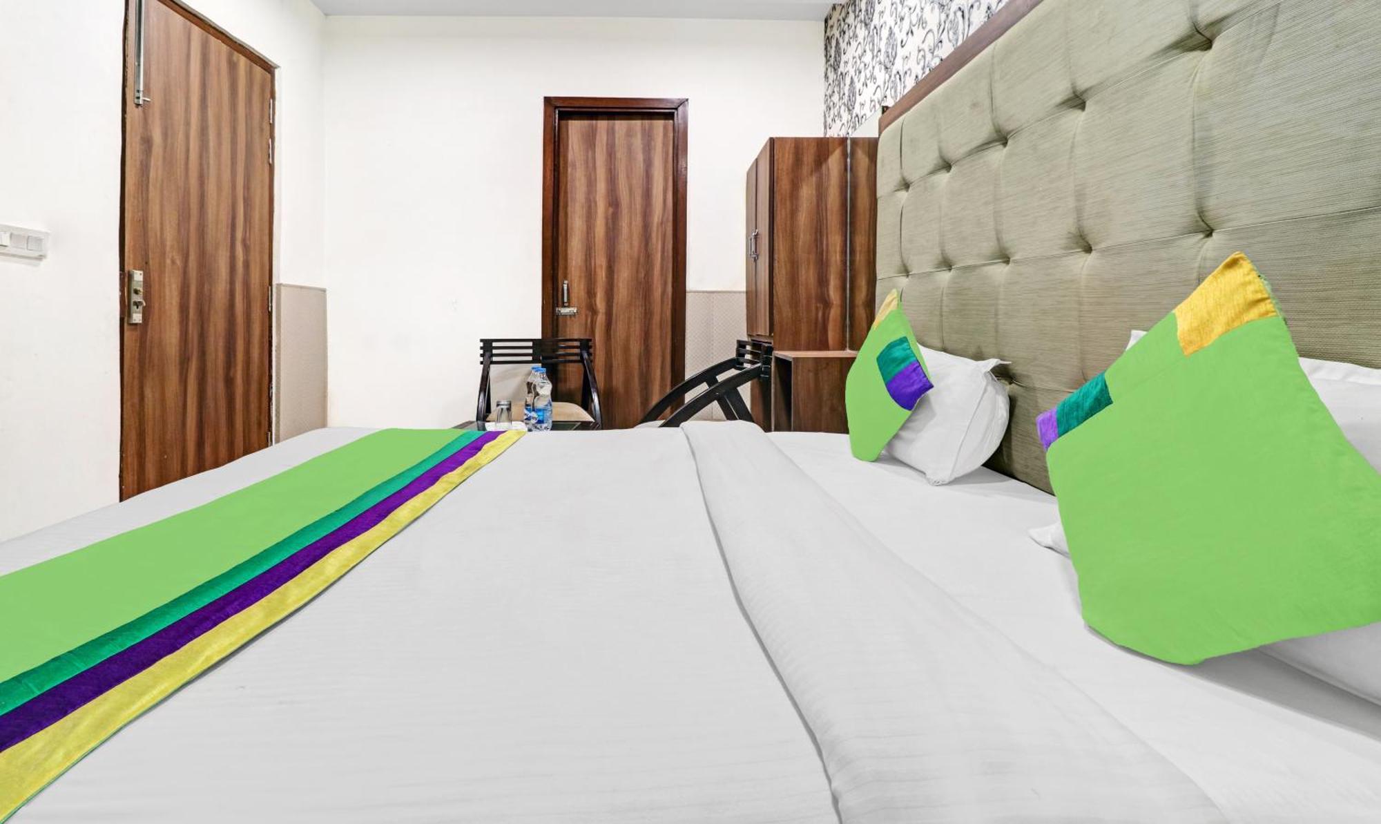 Itsy Hotels Unique - Near Railway Station Amritsar Ngoại thất bức ảnh