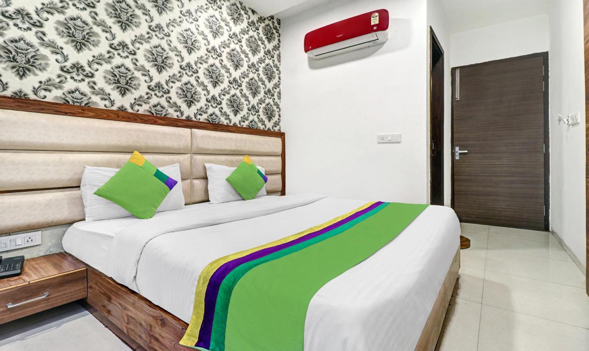 Itsy Hotels Unique - Near Railway Station Amritsar Ngoại thất bức ảnh
