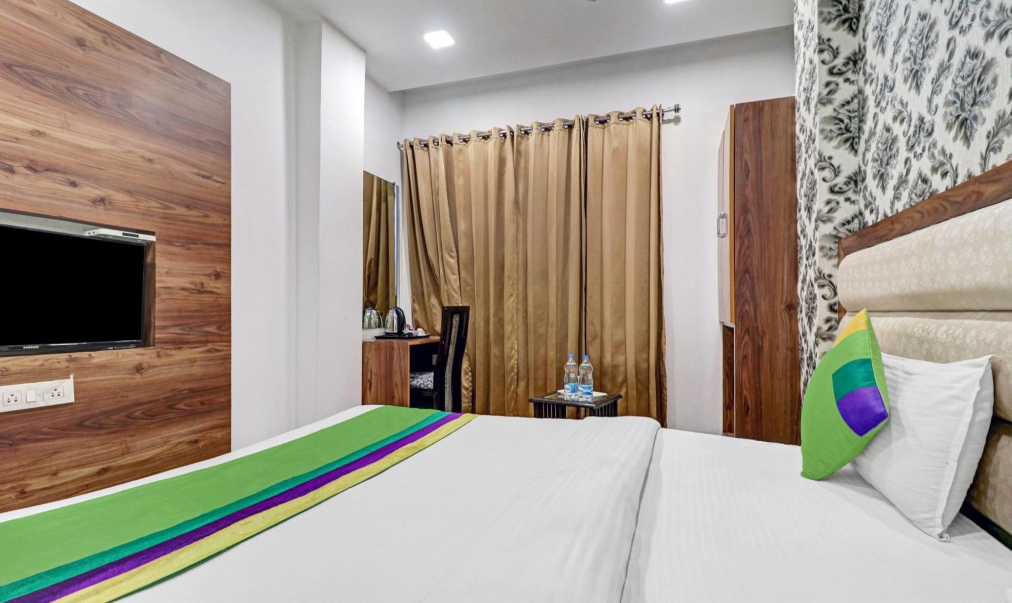 Itsy Hotels Unique - Near Railway Station Amritsar Ngoại thất bức ảnh