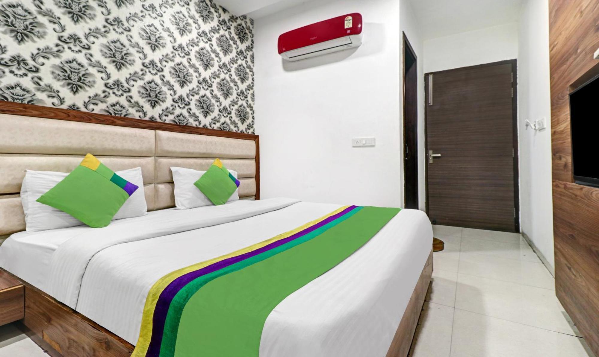 Itsy Hotels Unique - Near Railway Station Amritsar Ngoại thất bức ảnh